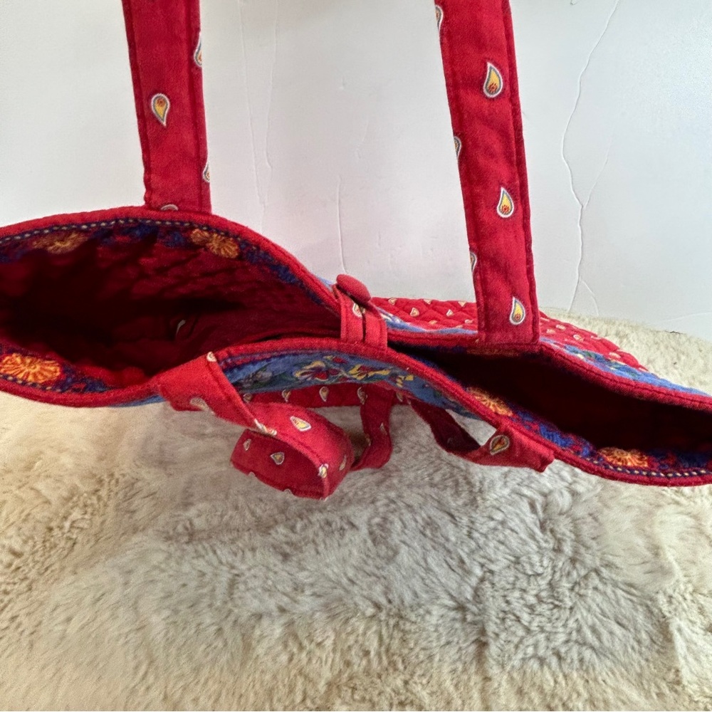 Source Unknown Vibrant Red Tote with Blue Floral‎ Design - Picture 3 of 8